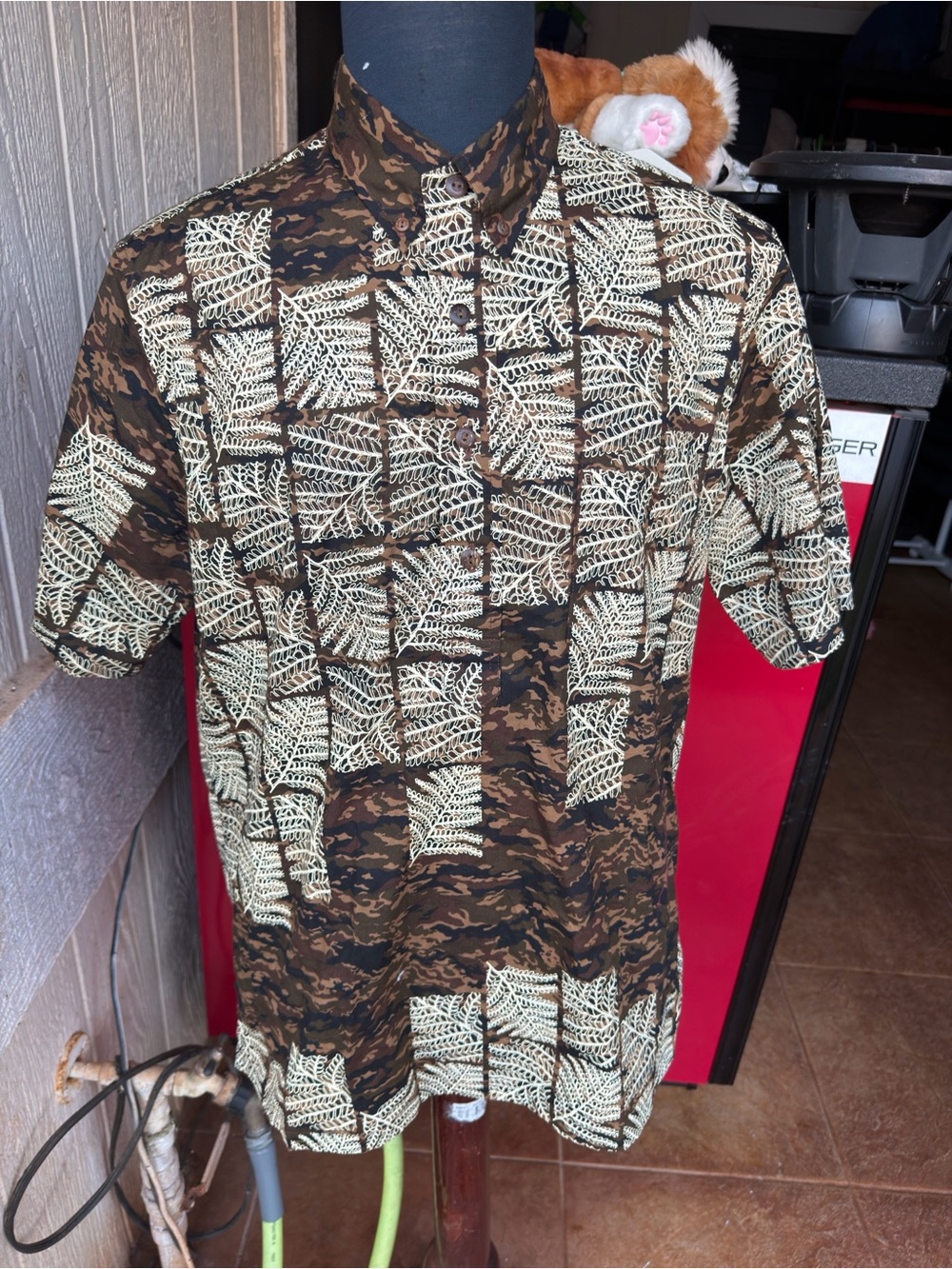 PreOwned Sig Zane Brown Hawaiian Shirt 3/4 Button Men's Medium